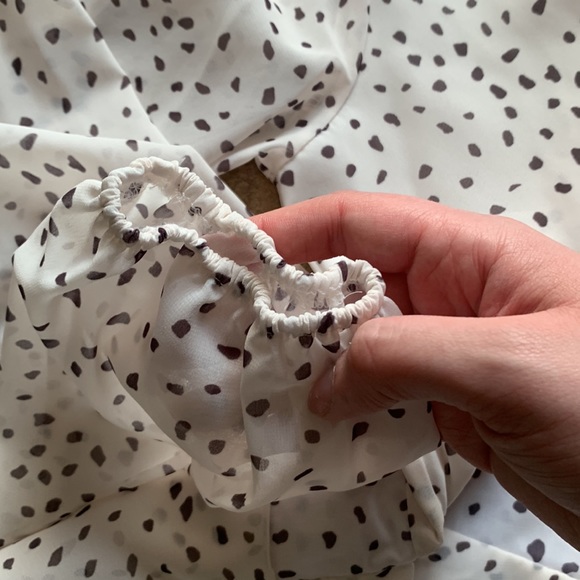 🎉Host Pick🎉 Spotted, Tie-Waist Romper - Picture 7 of 12